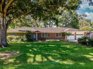 718 Nelson St, Crosby, TX 77532