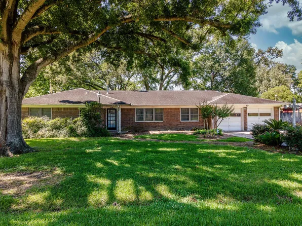 718 Nelson St, Crosby, TX 77532