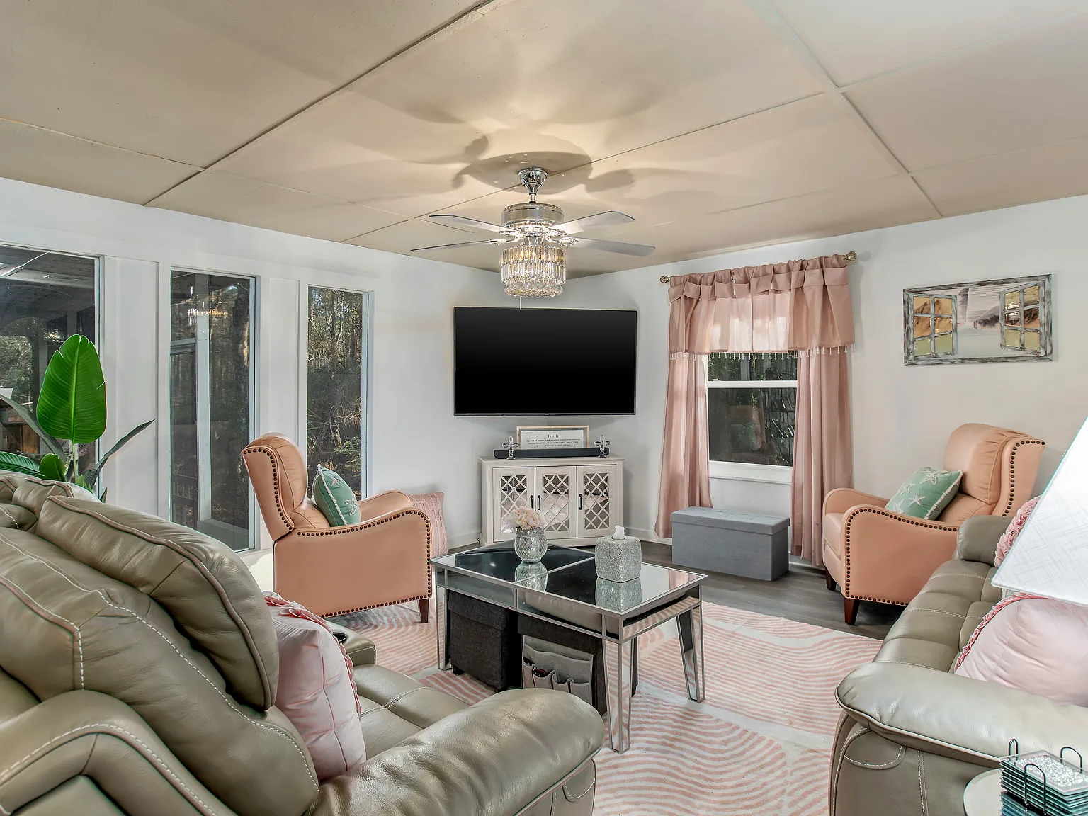 3 bed, 2.5 bath, 3463 sqft, $4,000 — Photo 2