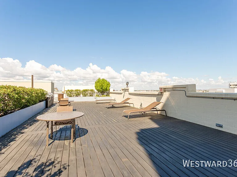 758 N Larrabee St #726 — Photo 16