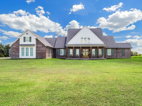 9527 Romules Rd, Abbeville, LA 70510