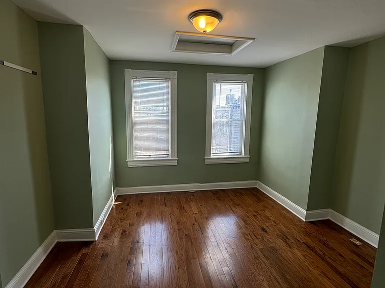 809 N Luzerne Ave — Photo 7