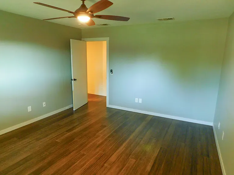 1946 Kensington Dr — Photo 19