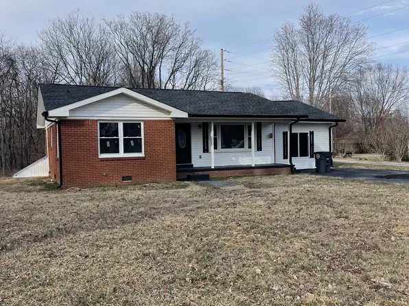 200 Mulberry Dr, Lafayette, TN 37083