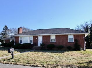 600 Fletcher Dr, Neptune, NJ 07753