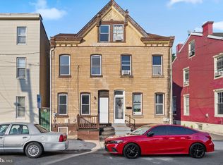 28 Poplar St, Trenton, NJ 08638