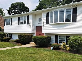 235 Capuano Ave, Cranston, RI 02920