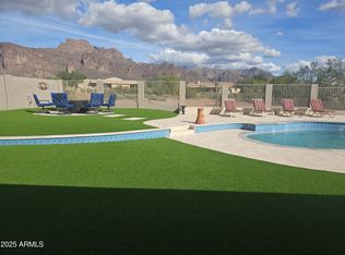 103 S SIXSHOOTER Road S, Apache Junction, AZ 85119