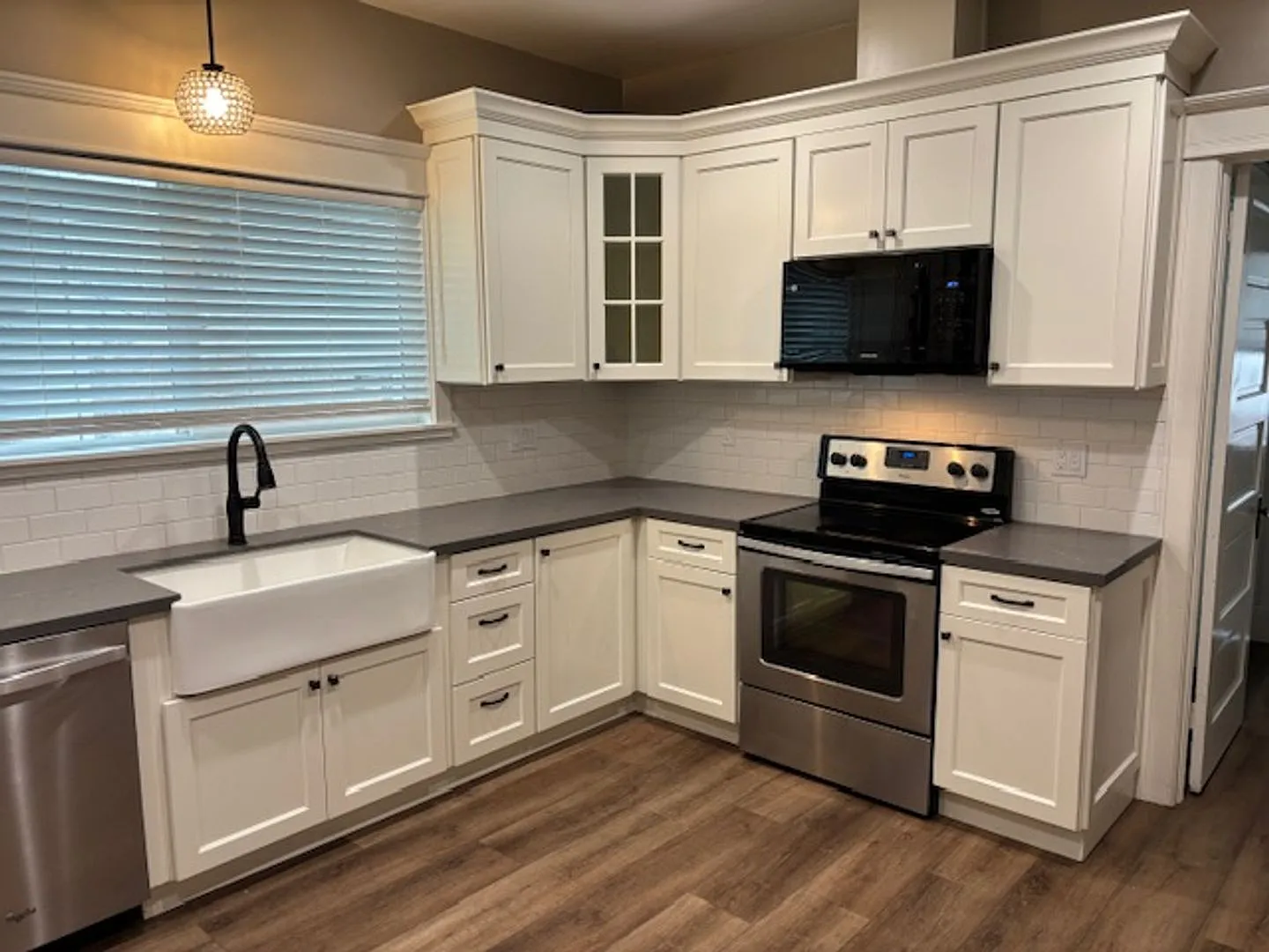 308 W. Walnut St — Photo 2