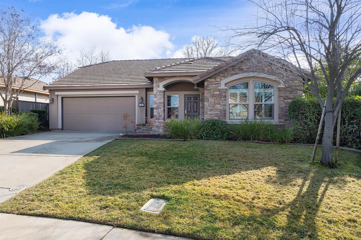 100 Ashworth Dr photo 1
