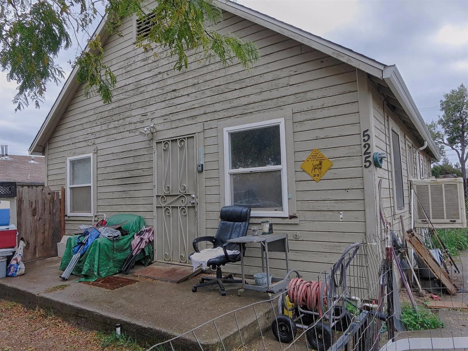 525 E St photo 1