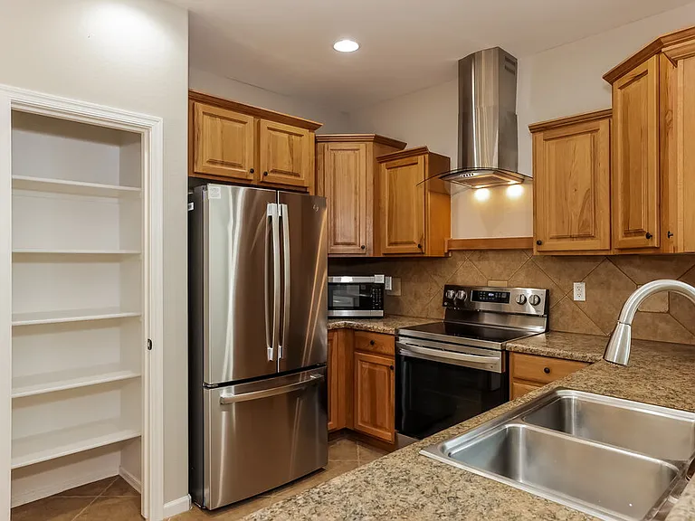 1868 W Wrangler Way — Photo 7