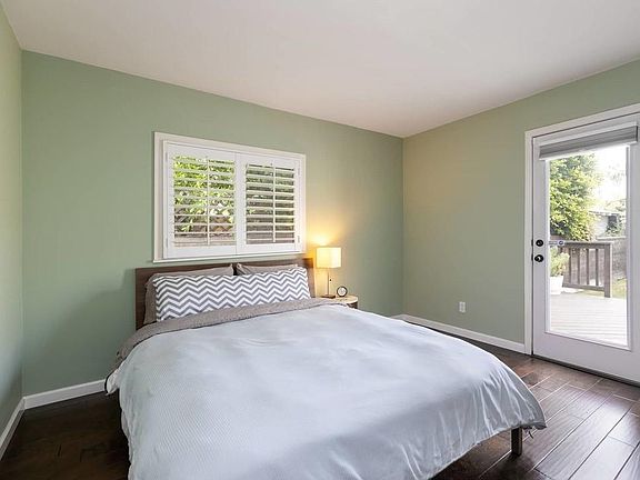 4th image of 3832 Edenhurst Ave