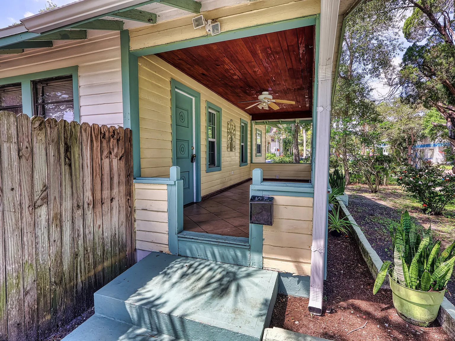2 bed, 1200 sqft, $1,995 — Photo 3