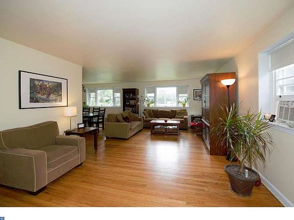 3rd image of 7020 Crittenden St