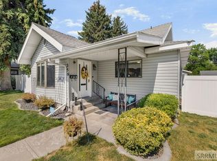 359 S Shilling Ave, Blackfoot, ID 83221