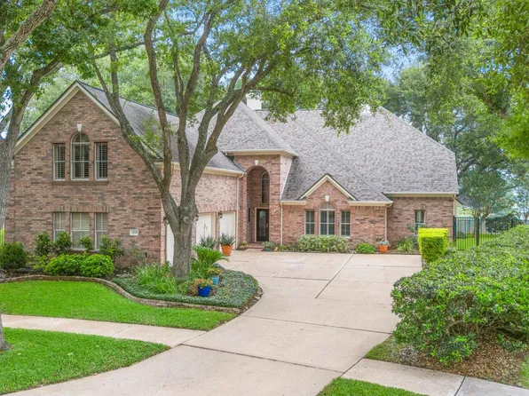 39 Rippling Creek Dr, Sugar Land, TX 77479
