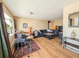 98 Wright St #2, Welland, ON L3B2K1