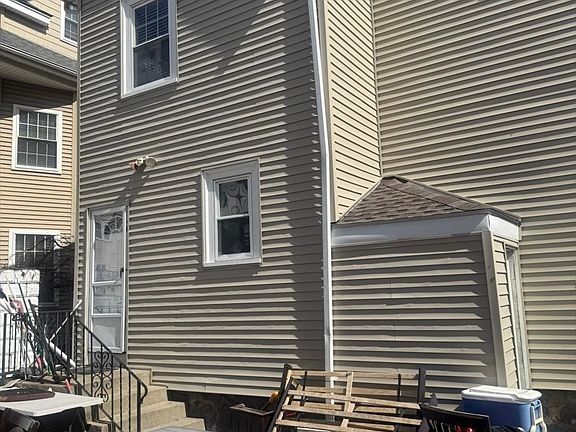 2nd image of 40 Baker Rd