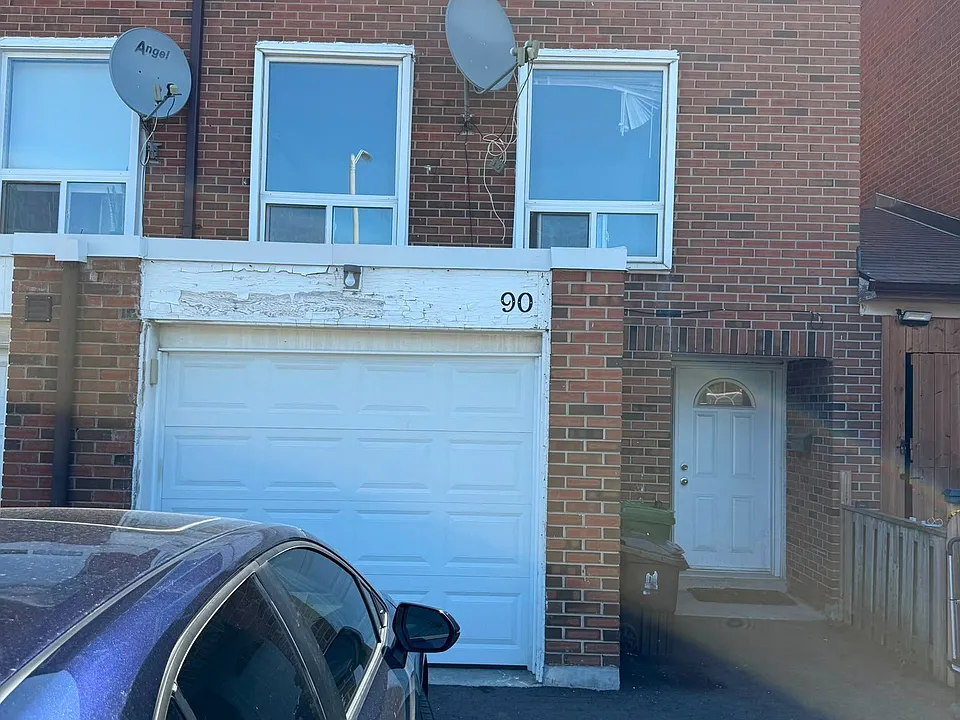 6429 Finch Ave W #90