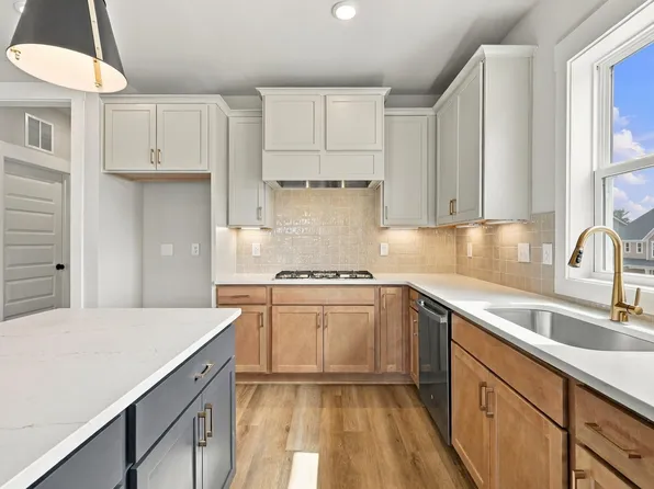 1140 Lamplighter Dr #393, Raleigh, NC 27604