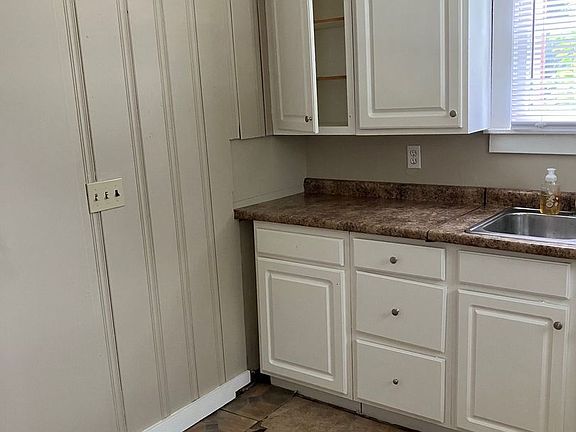 2nd image of 941 N Central Ave #4