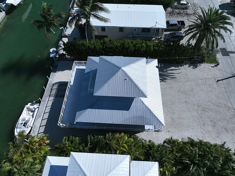 595 Caribbean Dr E — Photo 27
