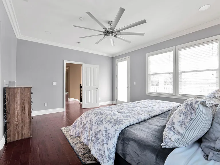 Large en suite