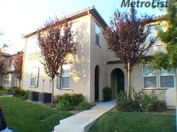 8498 Crystal Walk Cir, Elk Grove, CA 95758