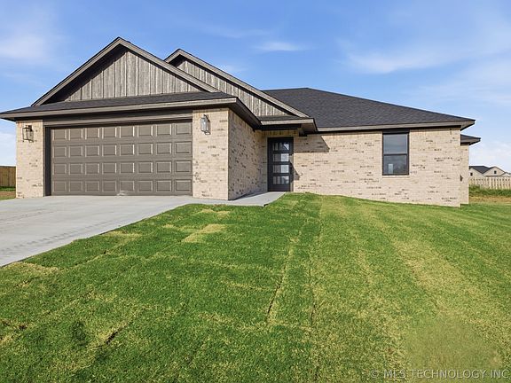 2nd image of 2021 Everly Dr