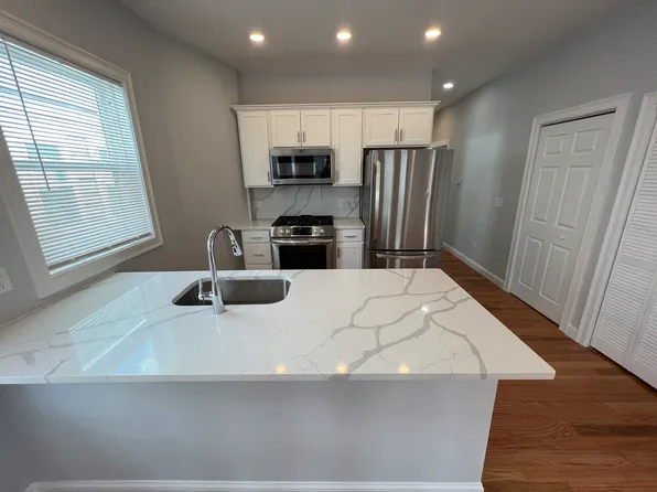 126 Cross St, Somerville, MA