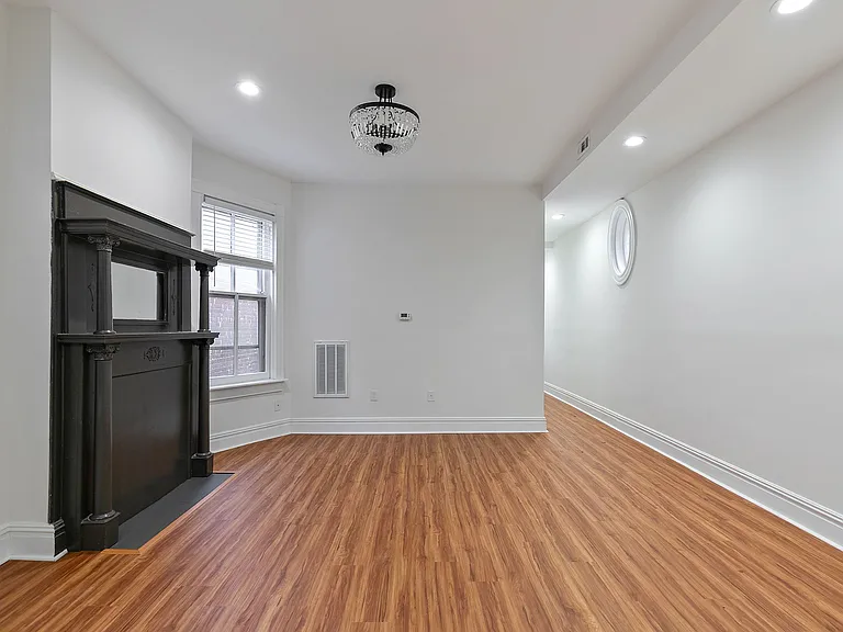 1619 W Grace St — Photo 11