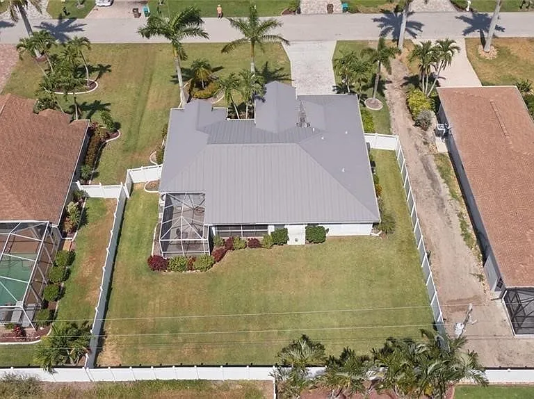 5507 SW 14th Pl — Photo 3