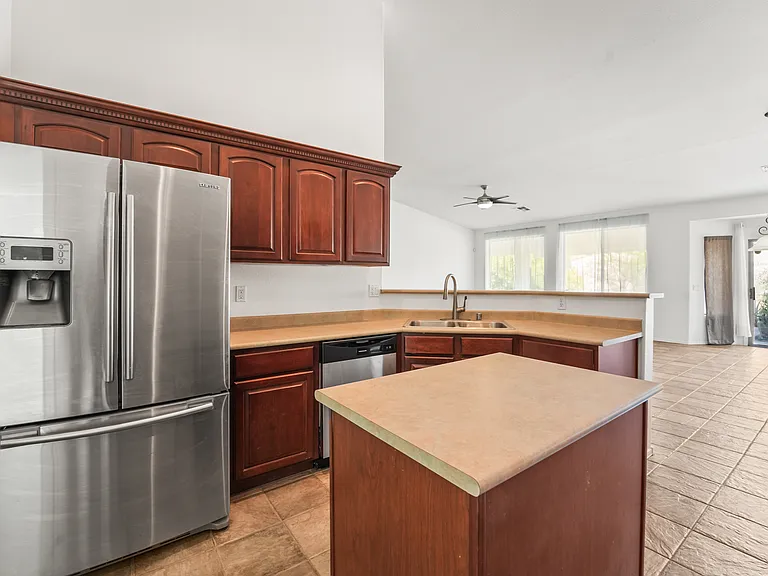 2123 W Maldonado Rd — Photo 10