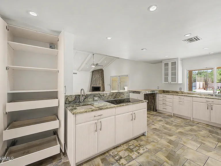 6133 E Mountain View Rd — Photo 16