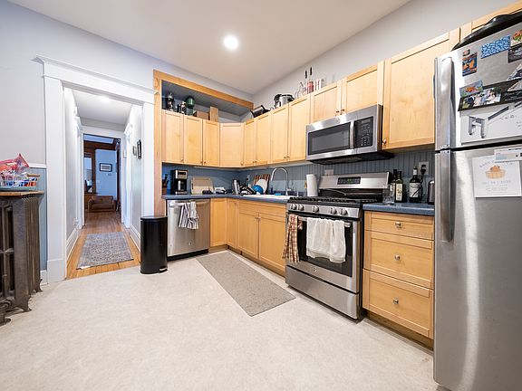 5th image of 2125 Harriet Ave APT 2