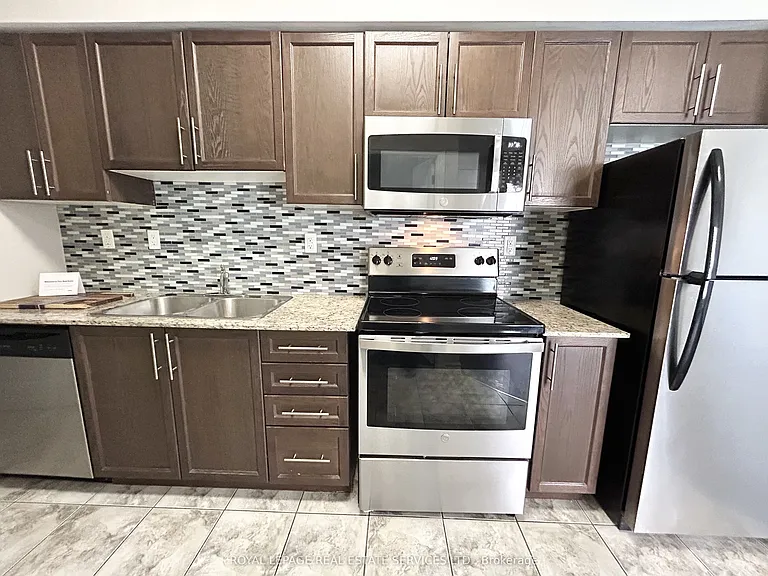 7 Rittenhouse Rd #404 — Photo 7