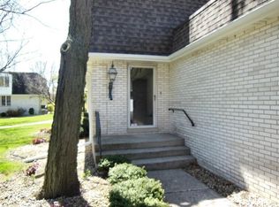 1436 Elm Ct, Schererville, IN