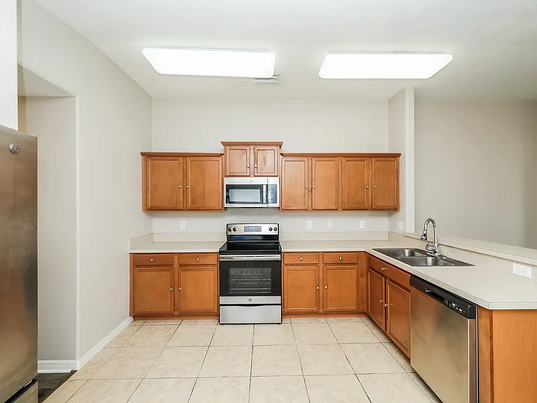 7338 Lumber Port Dr — Photo 7