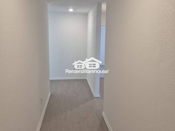 2nd image of 416 Silvercloud Dr