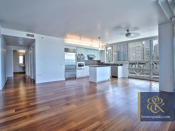 4th image of 501 Beale St Unit 16D
