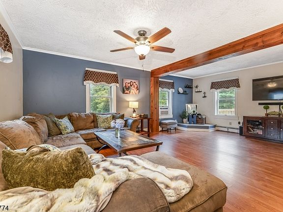 5th image of 5 Harris Ln
