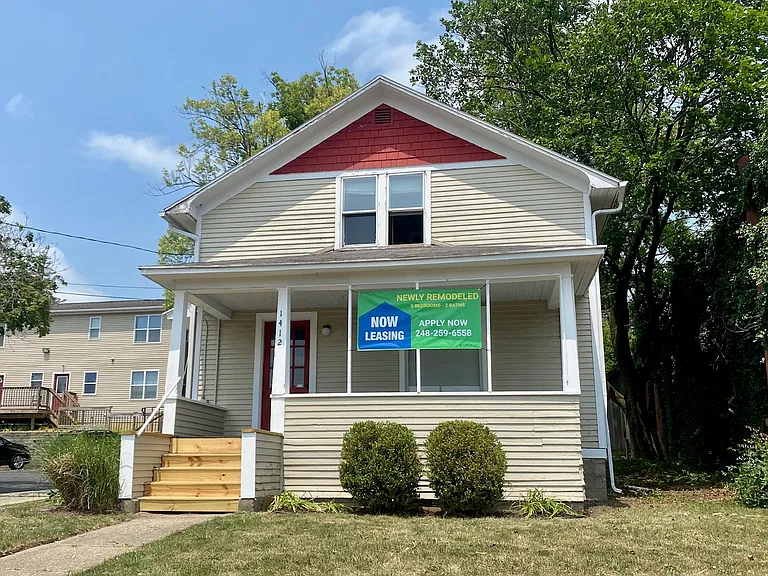 1412 W Michigan Ave — Photo 2