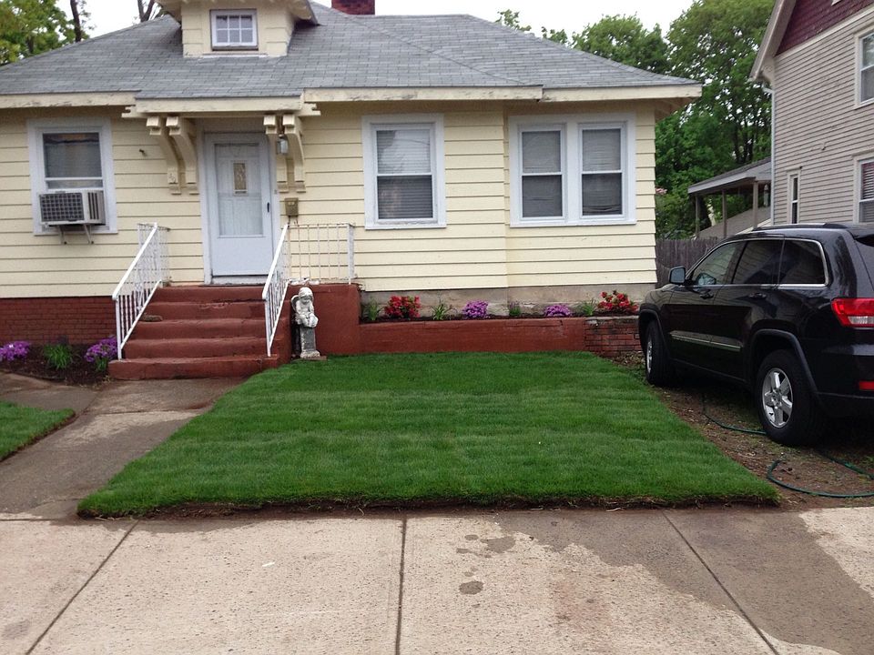 2nd image of 40 Florence Ave