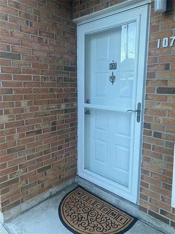 2 bed, 2.0 bath, 936 sqft, $2,200 — Photo 2