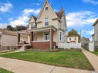 316 Sycamore St, Wyandotte, MI 48192