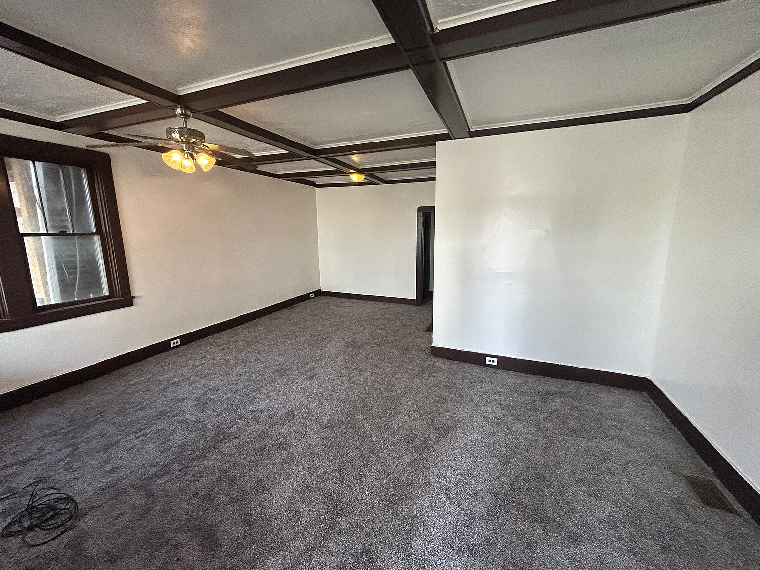 4 bed, 1000 sqft, $1,400 — Photo 2