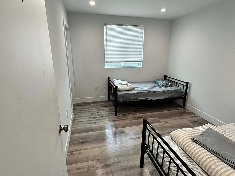 3805 Crawford St #3807 — Photo 6