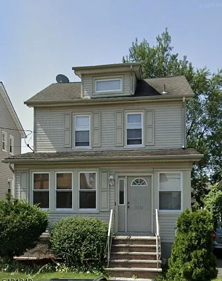 2036 Gless Ave #1 — Photo 1
