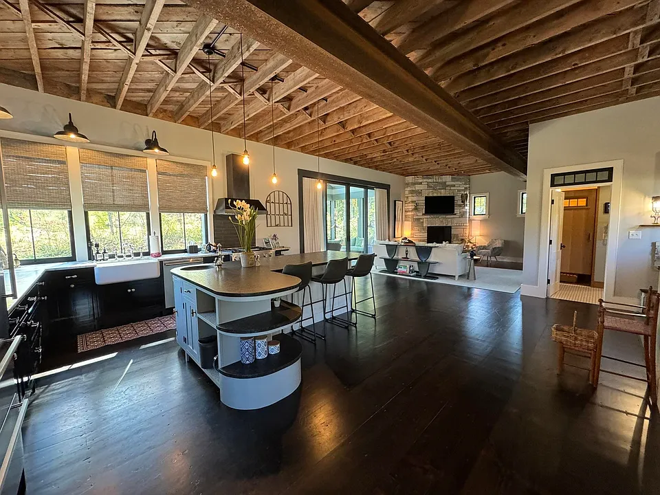 57 Taconic Rd